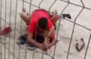 XXX Brunette kesepian dalam stoking hitam tahu bokp sek banyak tentang masturbasi vagina