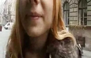 XXX Eva Ogonyok yang pemalu Rusia datang ke pria itu untuk dipijat untuk bkep sek berhubungan seks