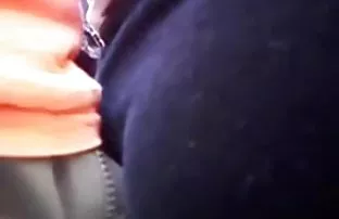 XXX Datang ke teman dengan hadiah dan setelah sek bokep kolam terlibat dalam kelompok seks lesbian