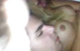XXX Tiga lesbian dari St. Petersburg untuk tahun baru bertiga berlumpur satu sama lain dan Santa bokep sek ibu Claus