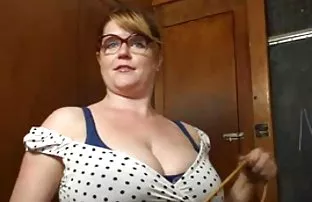 XXX Instruktur yoga memukul ayam gemuk Asia yang indah bokep semi sek
