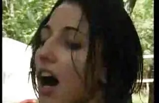 XXX Tetangga memeras gadis itu dan bkep sek berhubungan seks panas dengannya