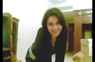 XXX Fotografer kaya bokep sek artis menarik pantat gadis itu pada penisnya