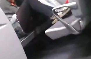 XXX Ginekolog menyandarkan boep sek vibrator listrik ke selangkangan seorang gadis muda