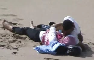 XXX Dua bokep gairah sek gadis Rusia bercinta dengan seorang fotografer dan sahabatnya